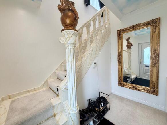 2 bed Semi-Detached for sale Image 4