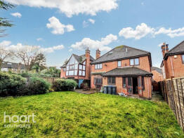 4, Ridgemead Close, London N14 6NW