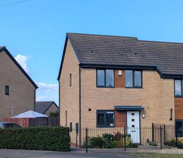 Roundwood Avenue, Bradford, BD10