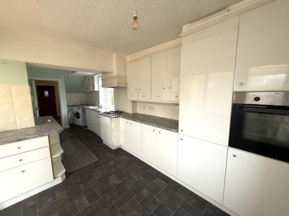 3 bed Terraced for sale Image 4