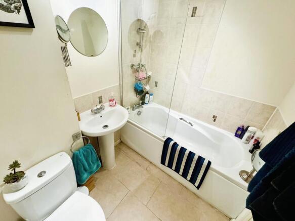 House in Newport, Coedkernew - View 6
