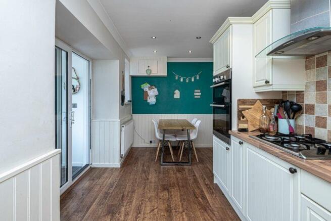 KITCHEN/DINER