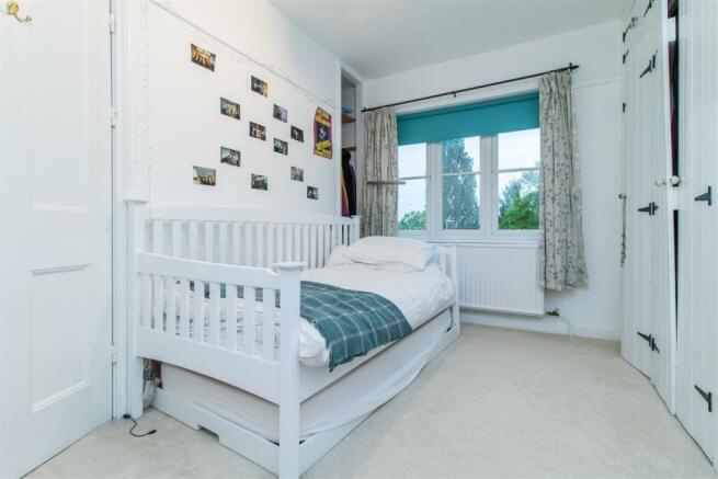 52 Meadow Way-12.jpg