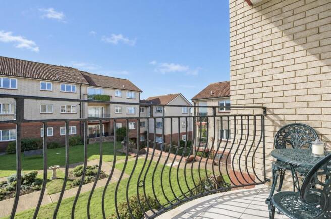 Balcony2.jpg