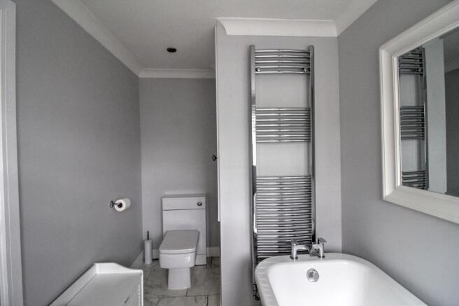 Second ensuite bathroom