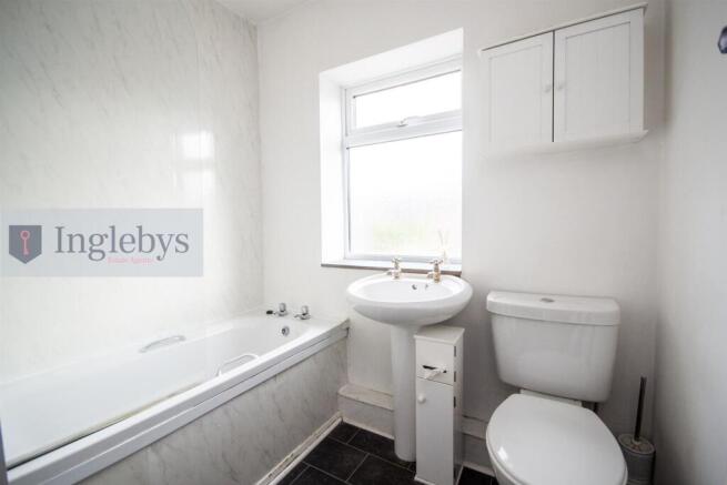 3 bed House for sale Image 10