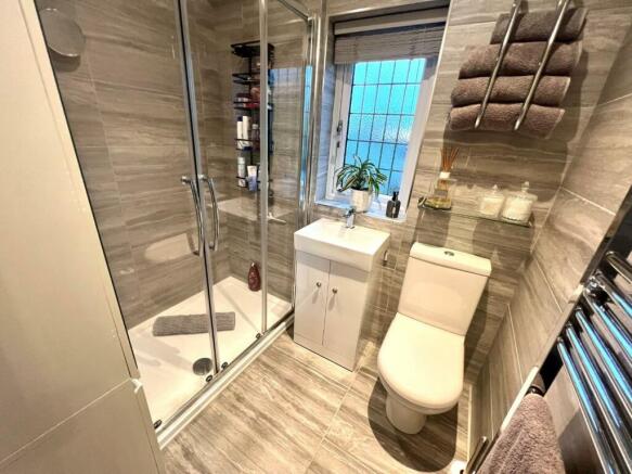 Shower Room.jpg