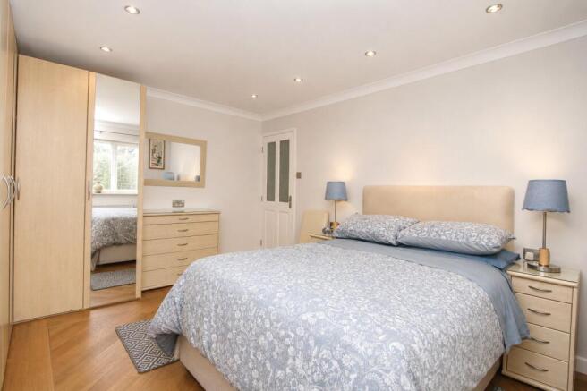 3 bed Bungalow for sale Image 8