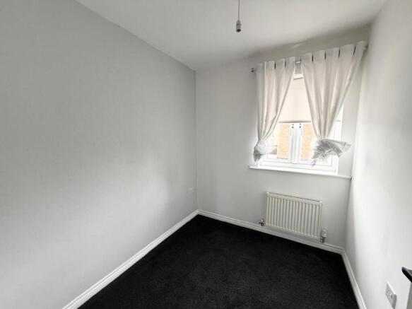 3 bed Semi-Detached for sale Image 9