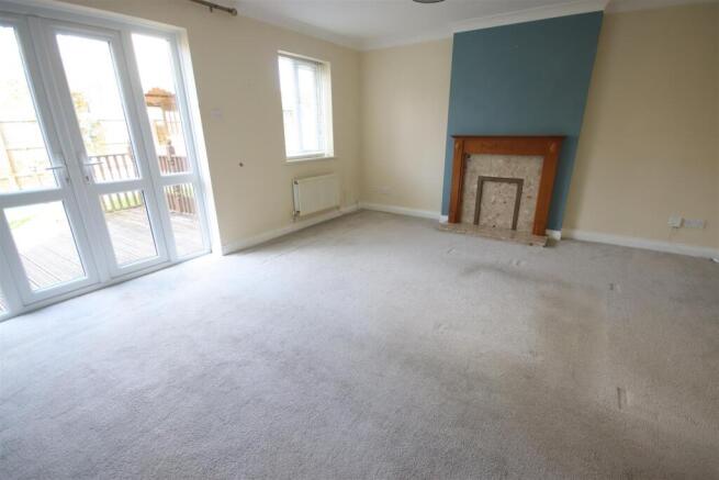 Sitting/Dining Room