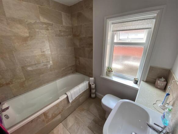 FAMILY BATHROOM
