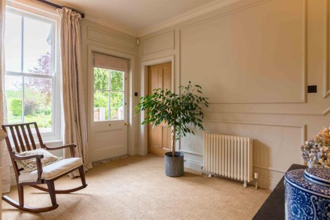 5 bed Detached for sale Image 6