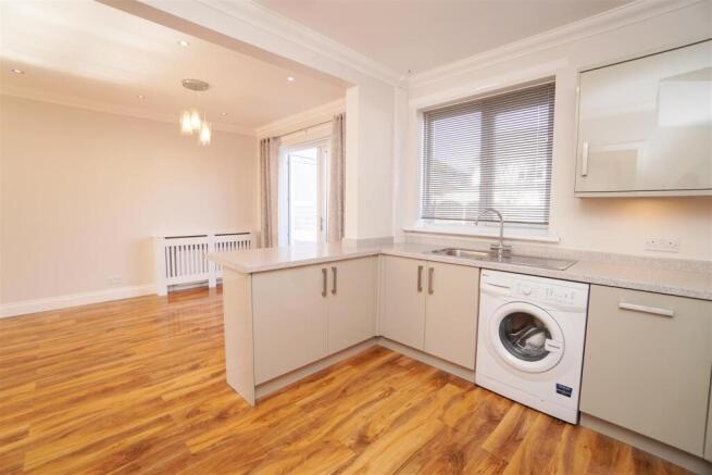 kitchen2.jpg