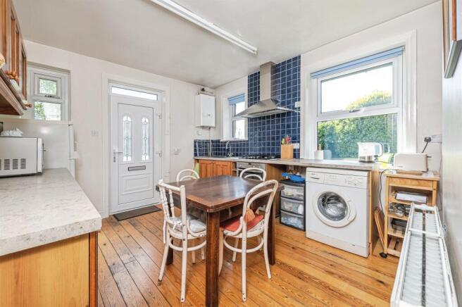 3 bed Detached for sale Image 7