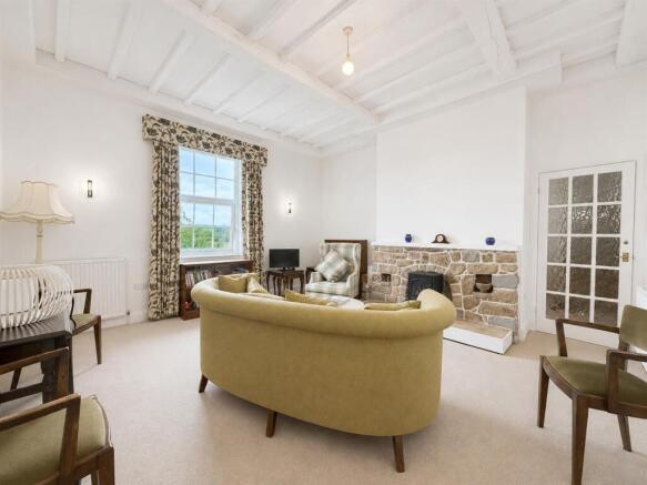 2 bed Flat for sale Image 2