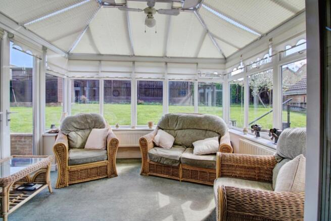 2 bed Detached Bungalow for sale Image 6