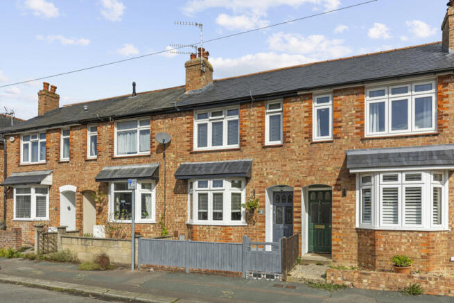 2-bed terraced on Cambrai Avenue, Chichester, PO19, £350,000