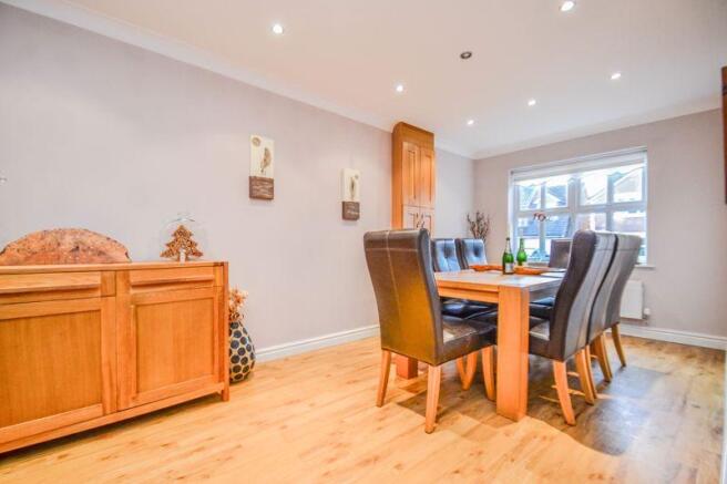 Dining Room (1)