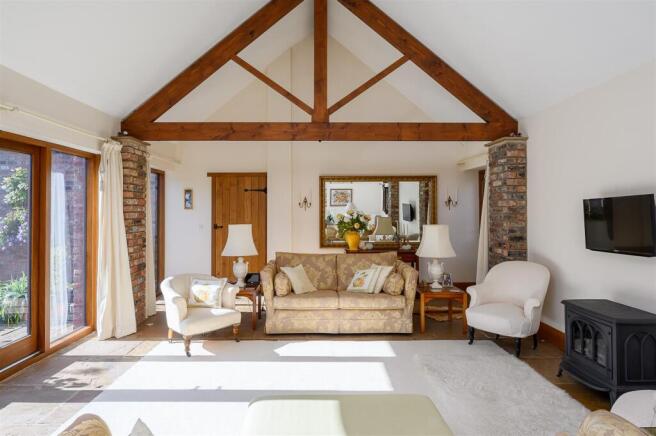 4 bed Detached for sale Image 6
