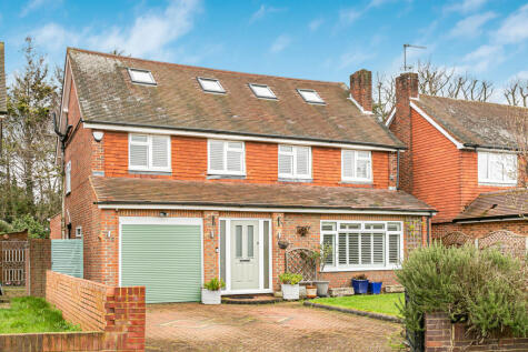Broomfield, Sunbury-on-Thames, Surrey, TW16