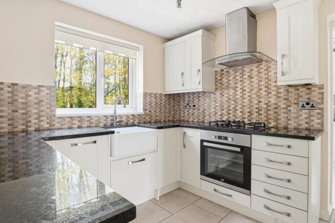 4 bed Detached for sale Image 6