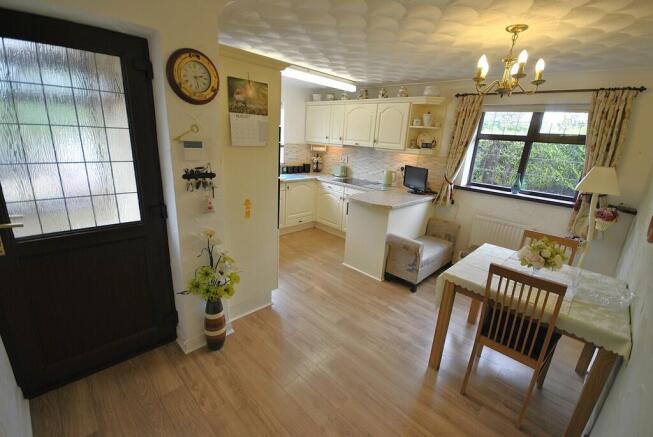 2 bed Detached for sale Image 7
