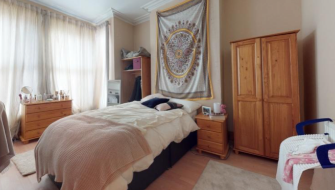 7 bed House to rent Image 6