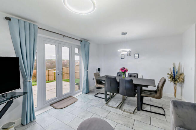 3 bed Semi-Detached for sale Image 5