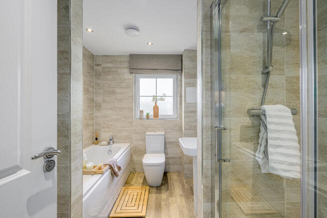 4 bed Detached for sale Image 7