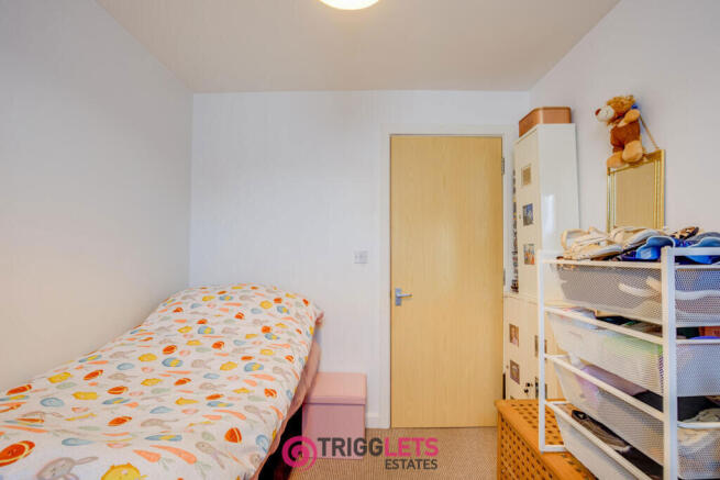 2 bed Flat for sale Image 11