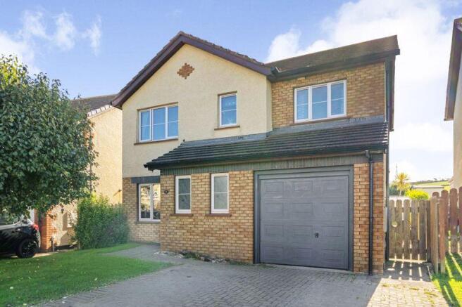 4-bed detached on 10 Erin Lane, Port Erin, IM9 6EF, £489,000