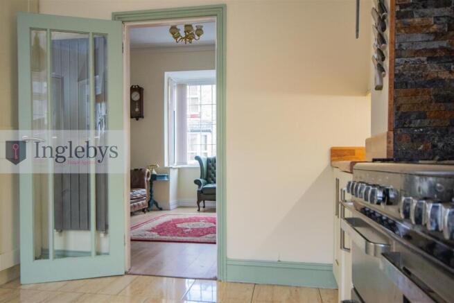 3 bed Terraced for sale Image 7