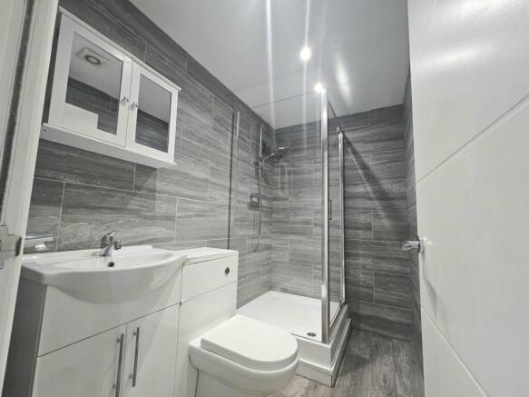 1 bed Apartment to rent Image 4