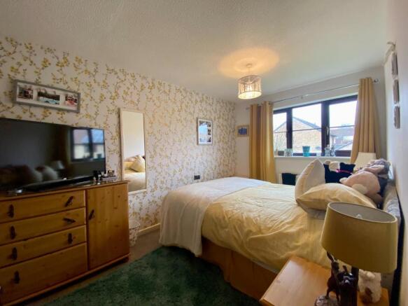 Bedroom 1.jpeg