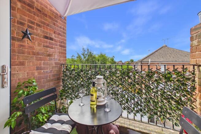 4 bed Semi-Detached for sale Image 11