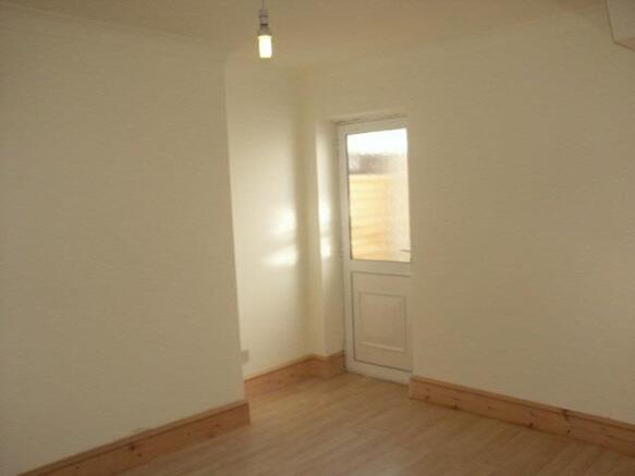 59 howard st dining room.jpg
