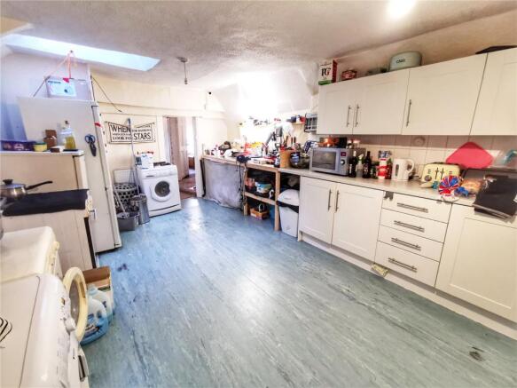 Spacious Kitchen