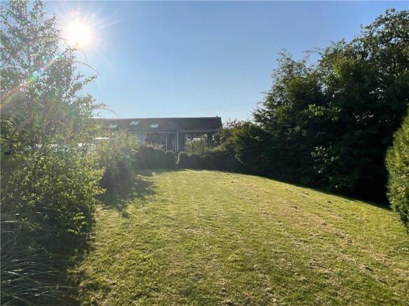 3 bed Bungalow for sale Image 11