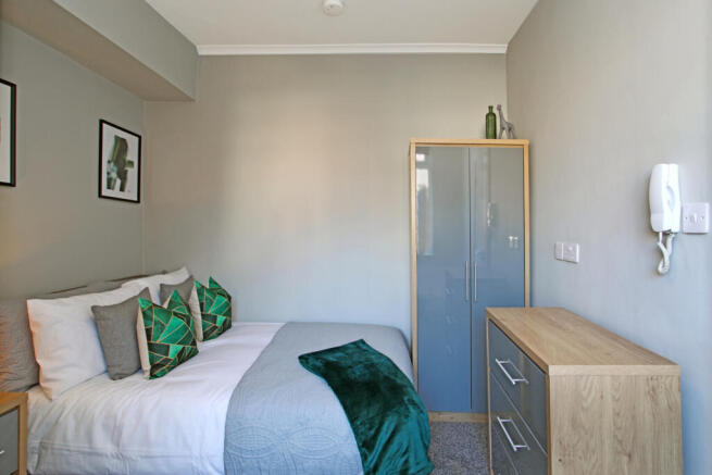 4 bed Terraced to rent Image 11