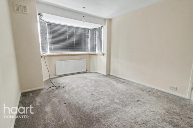 3 bed Semi-Detached for sale Image 12
