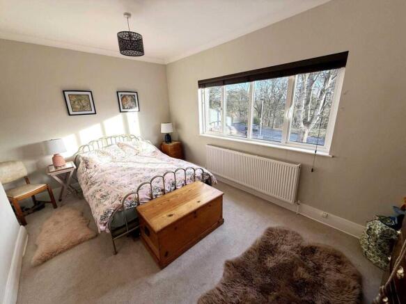 3 bed Semi-Detached for sale Image 7