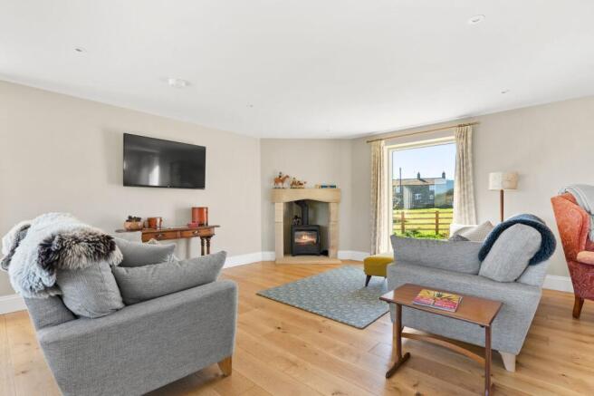 4 bed Detached for sale Image 4