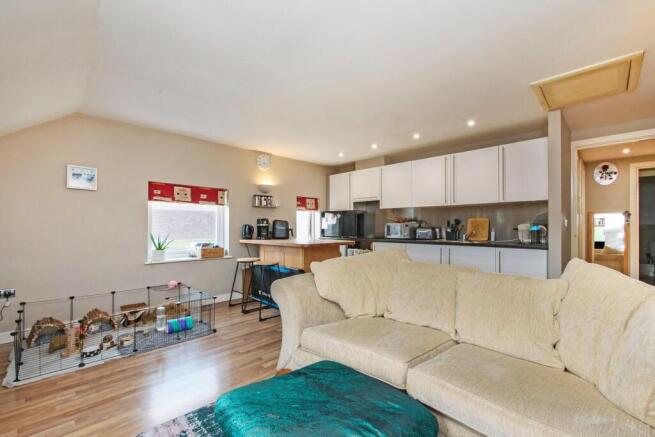2 bed Apartment for sale Image 7