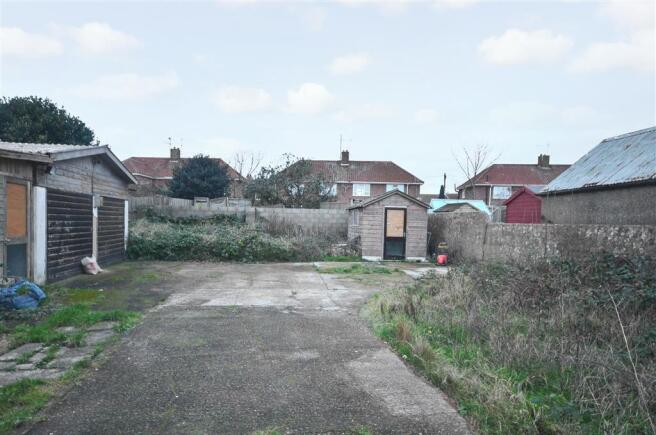 Driveway/Parking