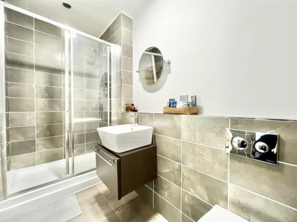 Master Ensuite