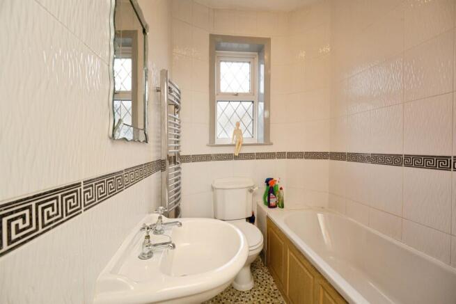 3 bed Terraced for sale Image 9