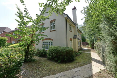 Farleigh Wallop Drive, Fleet, GU51 1BQ