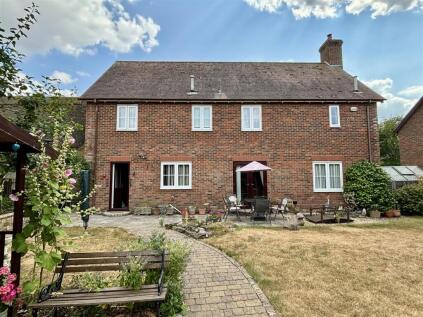 Red Lion Close, Newton