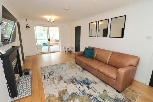 3 bed Detached for sale Image 4