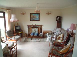 Sitting/dining room